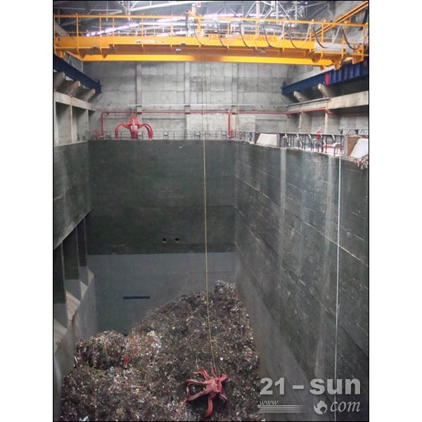 ȫ�Ԅ�����ץ�����ؙC�M�v����ĳ�Ŀ KONE automatic garbage grab crane entered